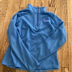 North face quarter zip fleece with picture of it on